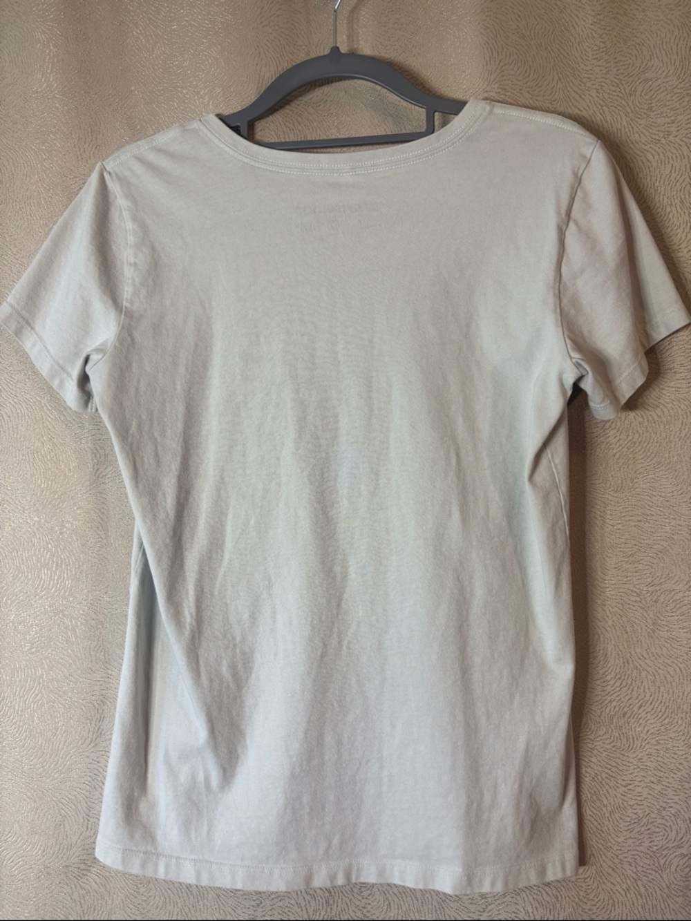 Life Is Good Light Gray Women’s “Brew Crew' V‑Neck Tee 0245 - Picture 7 of 10